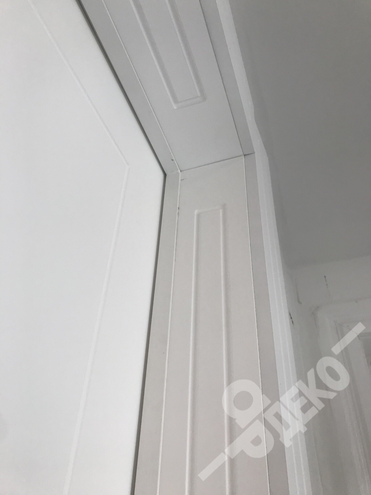 dvykrila-blindirana-bqla-frezovana-vrata-i-kasa-ardeco-bg.com-5