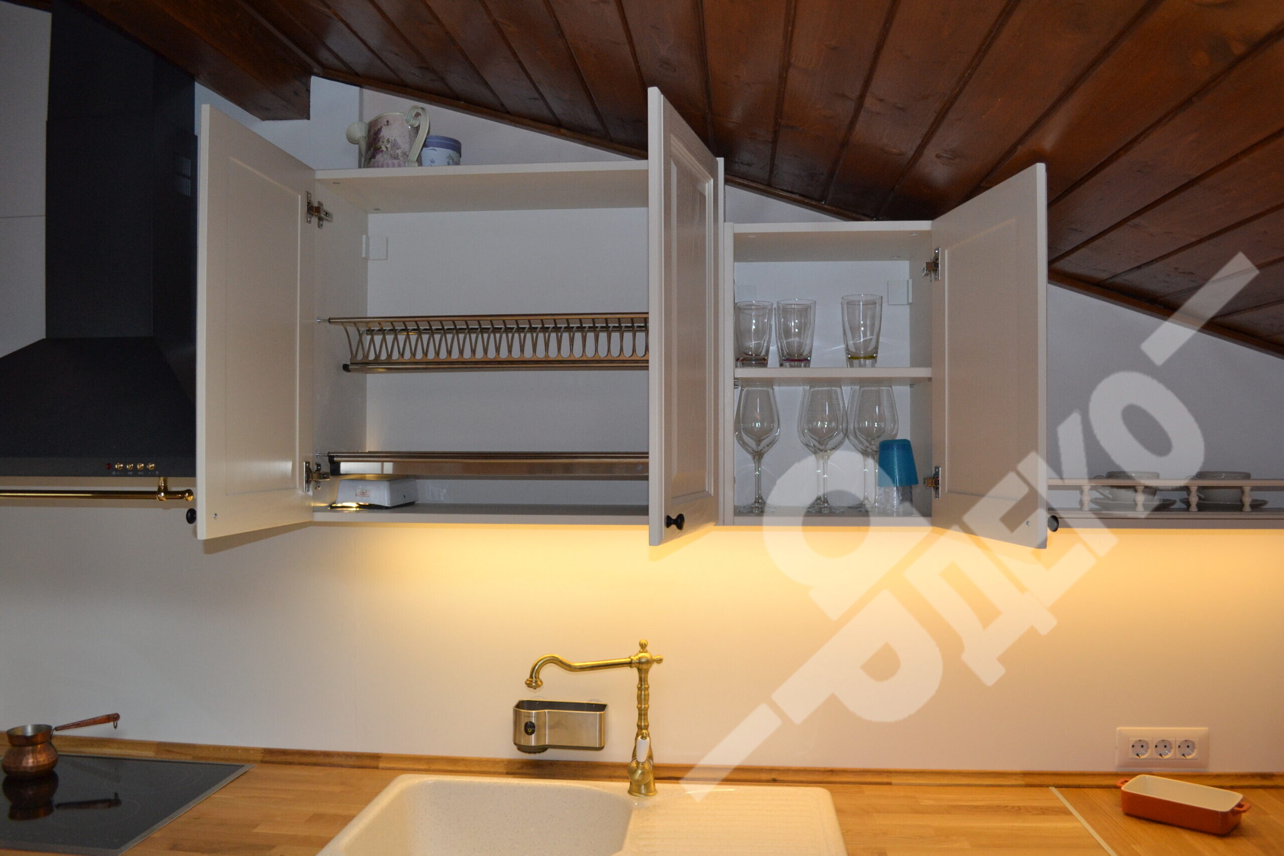 kyhnia-po-porachka-vintij-stil-masiv-qsen-ardeco-bg.com-12